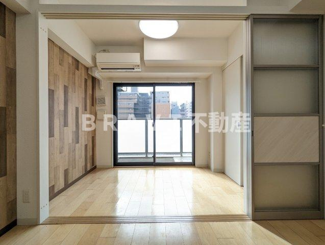 グランプラス谷町 BRAVI不動産の寝室