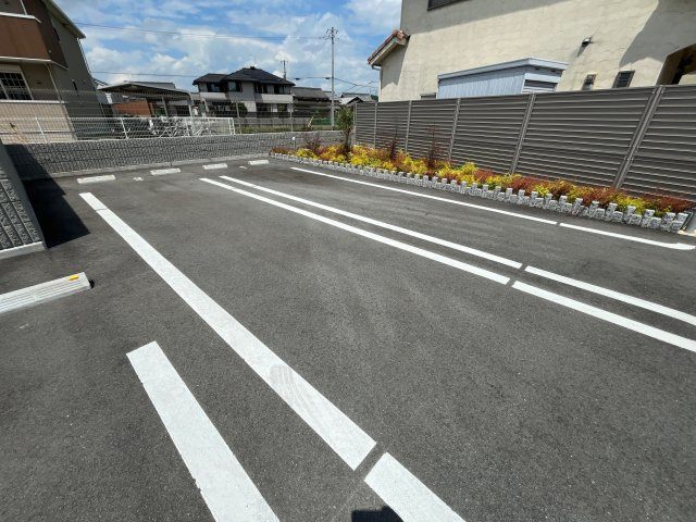 リヴィエール・デュアルＡの駐車場