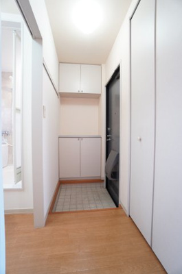 【玄関】 | フォンティーヌA