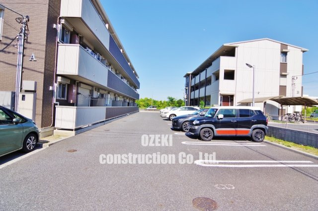 レスポワールAの駐車場