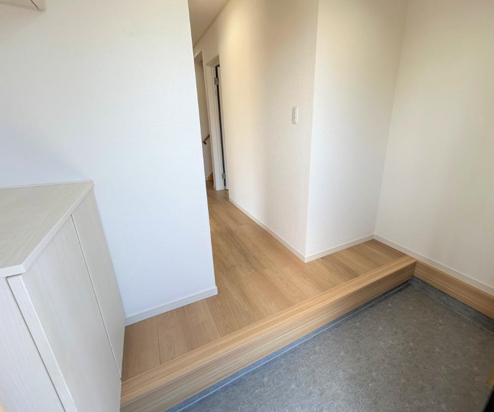 いわき市江名字安竜　中古戸建の玄関