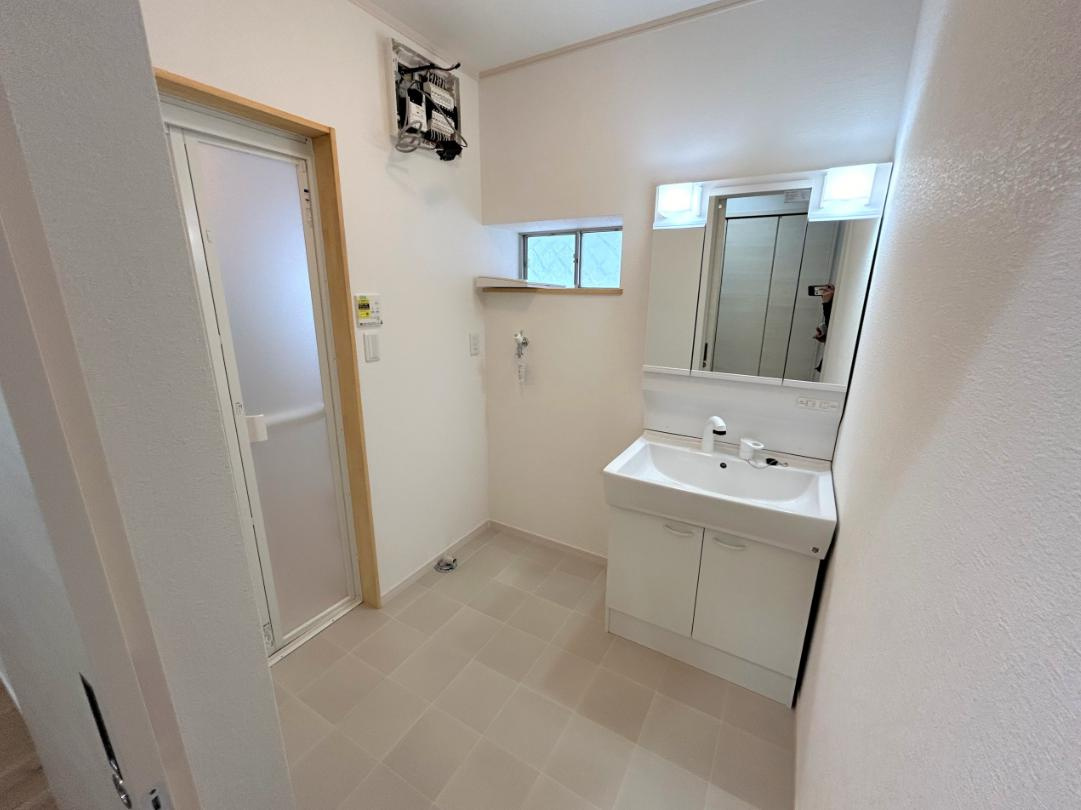 いわき市江名字安竜　中古戸建の独立洗面台