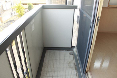 【バルコニー】 | フレスカⅠⅡⅢ | 別のお部屋の写真です