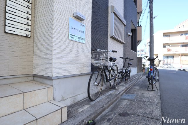 【エントランス】 | Le　Ciel　大秋町 | エントランスです