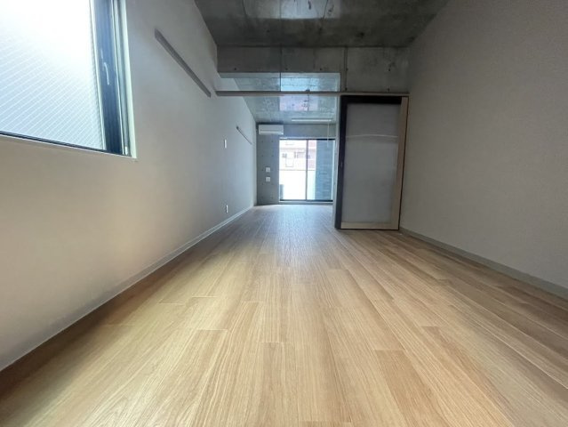 サラソーニョ御所西の洋室