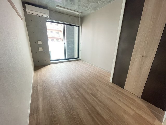 サラソーニョ御所西の洋室