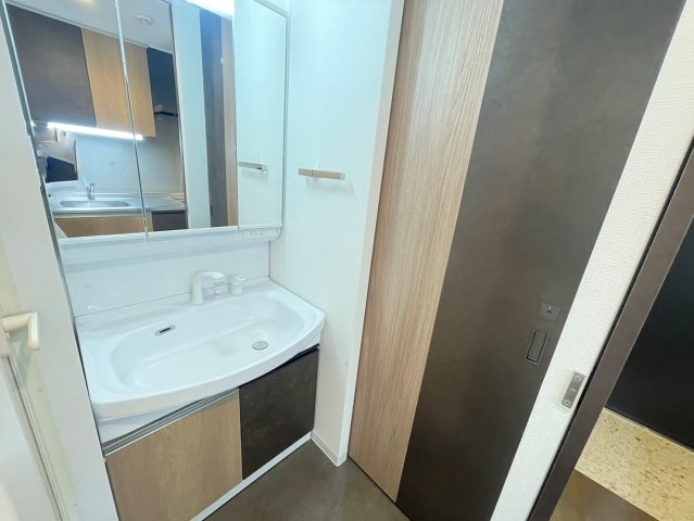 サラソーニョ御所西の洗面所