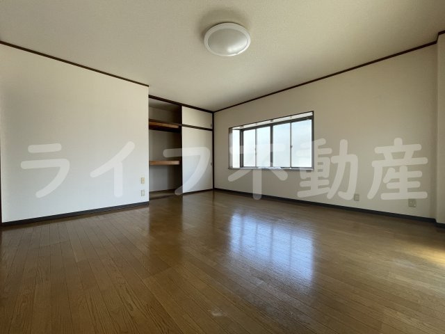 ハイツ松風の和室|落ち着いた雰囲気の和室付きです