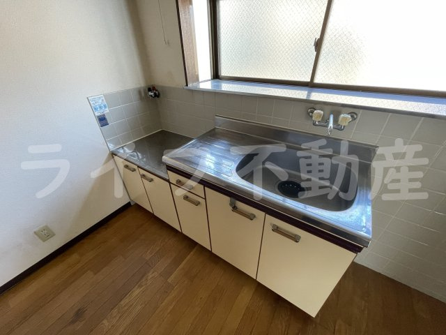 ハイツ松風のキッチン|コンパクトなキッチンで掃除もラクラク