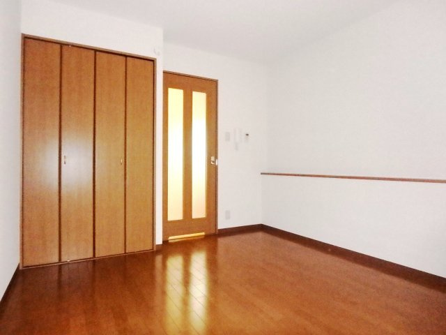 シェモア小川の洋室