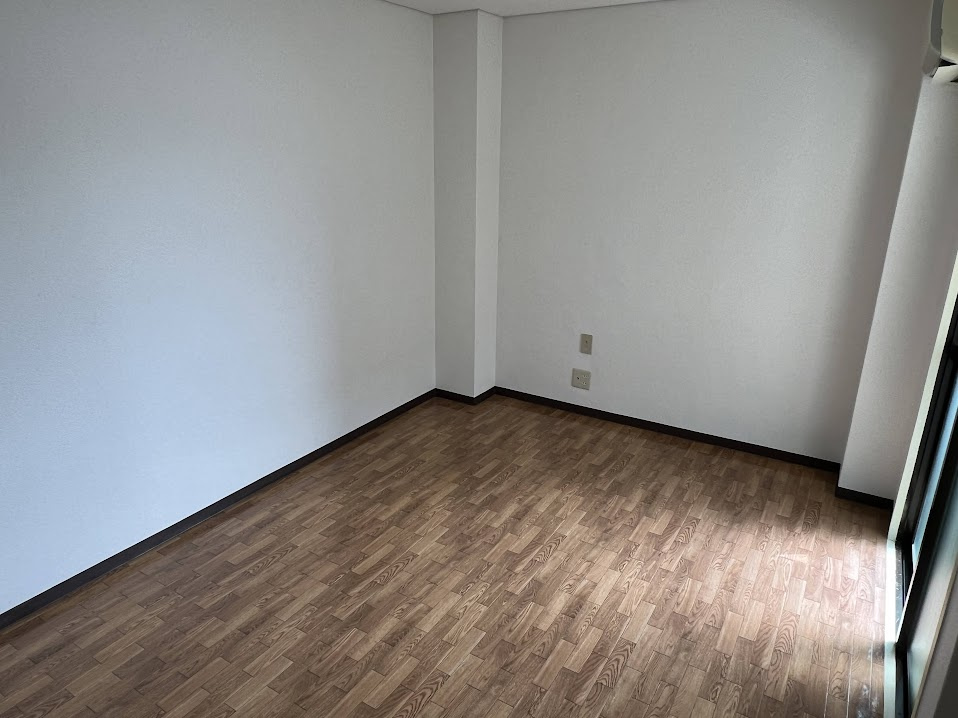 ドルミ新町の洋室