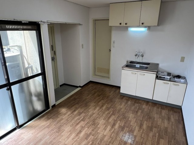 ドルミ新町の洋室