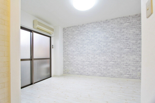 シャトー泉の居間・リビング