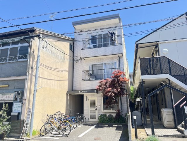 築山マンションの外観