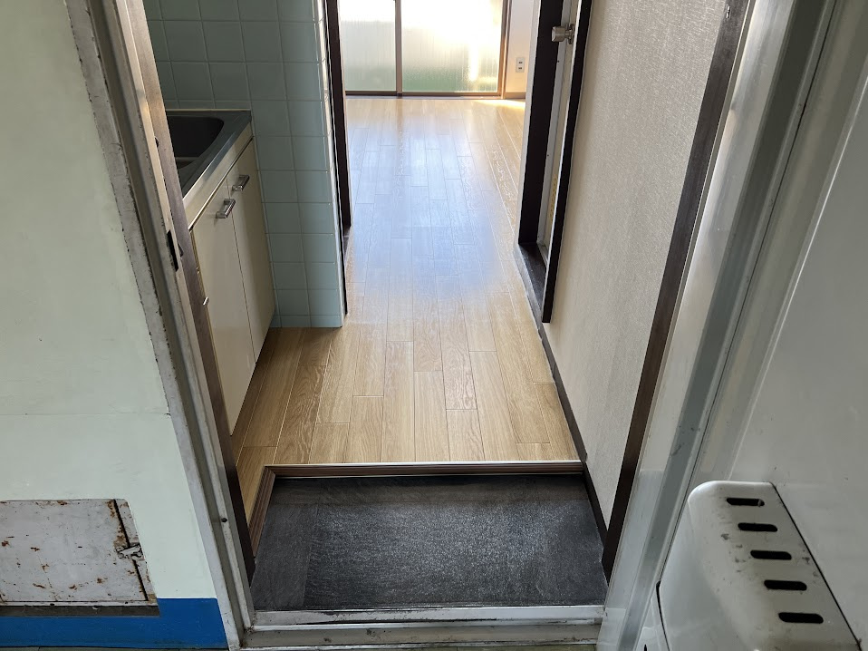 木船ハイツの玄関