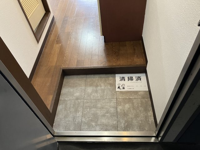室町北野マンションの玄関