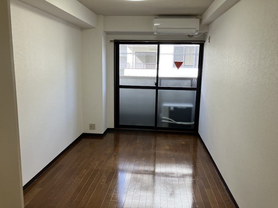 室町北野マンションの洋室