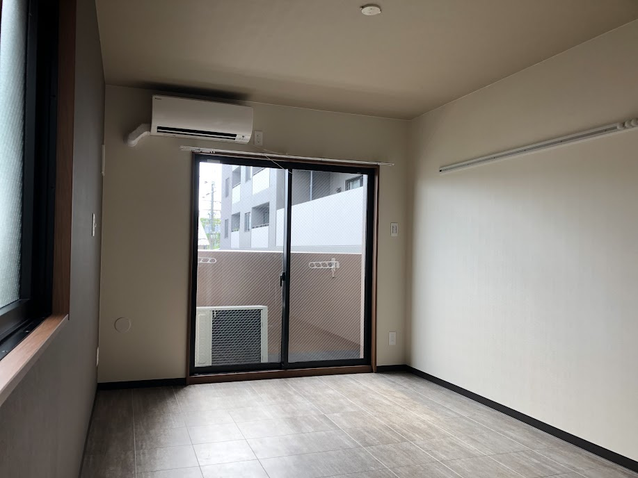 ARTISTA御所西ドゥーエの洋室