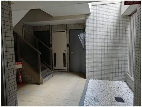 Casa Ville 御所のエントランス