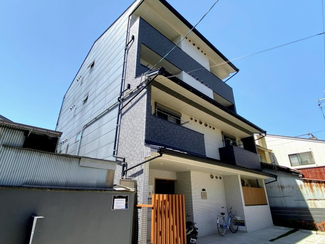 Gladvis kuramaguchiの外観