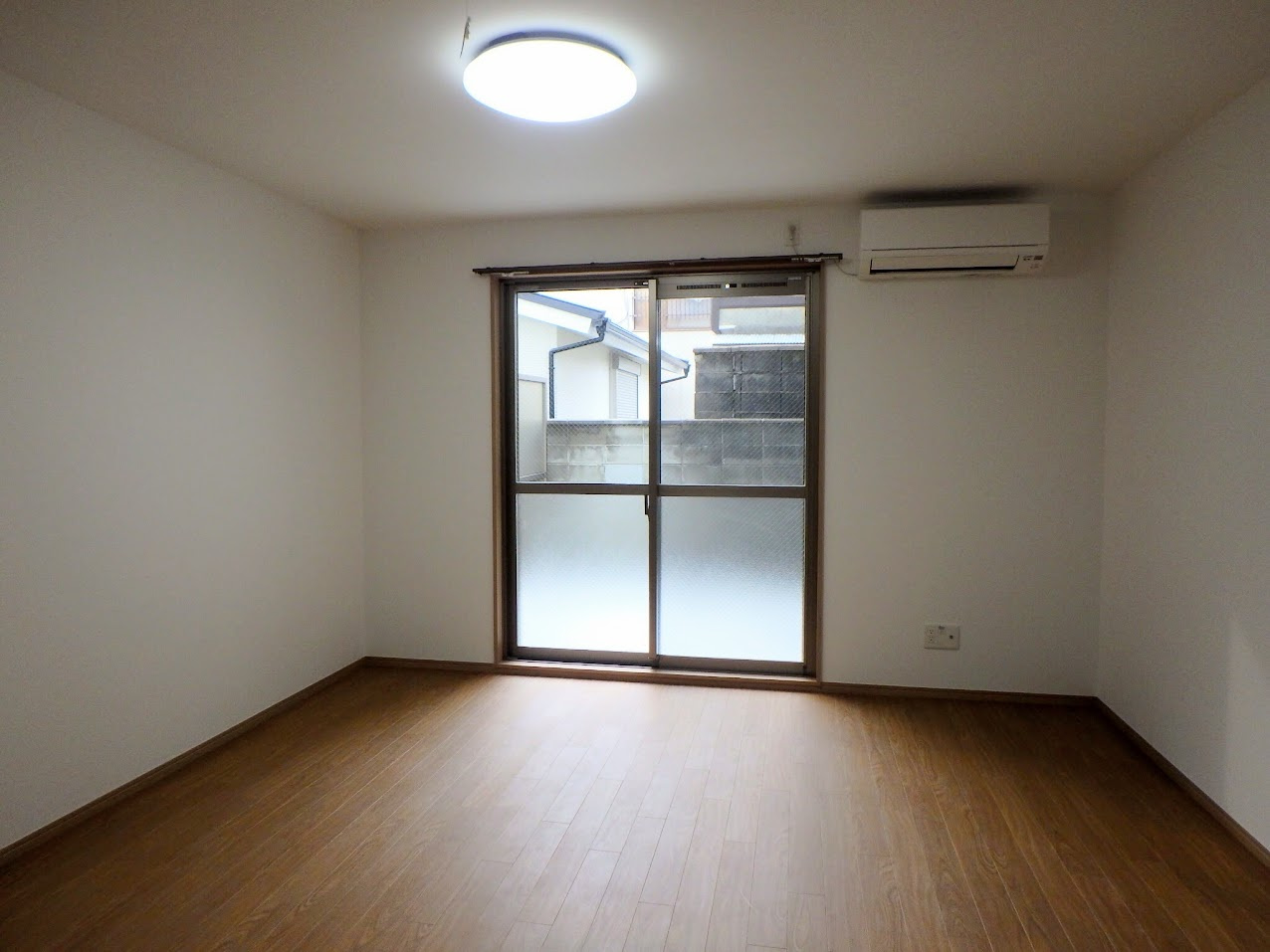 Gladvis kuramaguchiの洋室