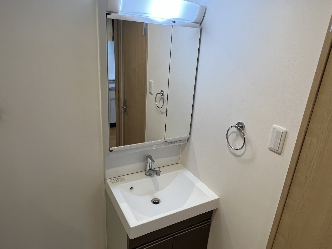 ＣＲＯＳＳ北大路の独立洗面台