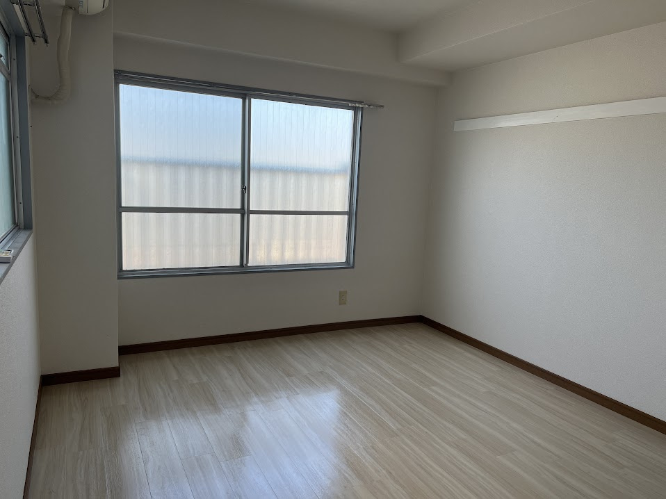 コーポ葉月の洋室