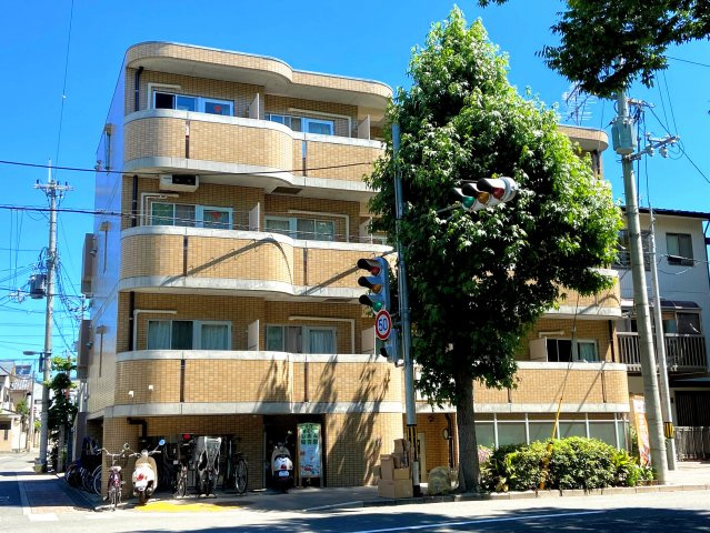 グリーンヒル紫明の外観