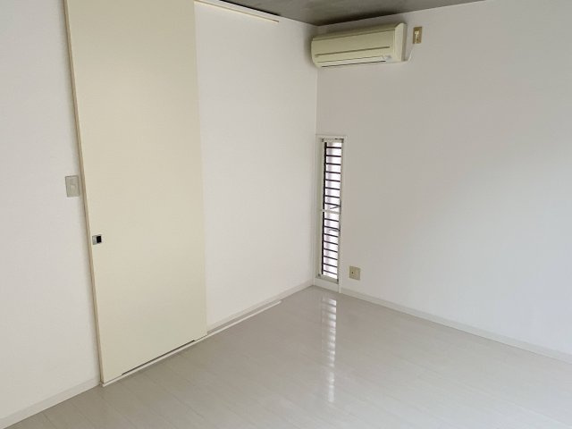 サンタ・アガータの洋室