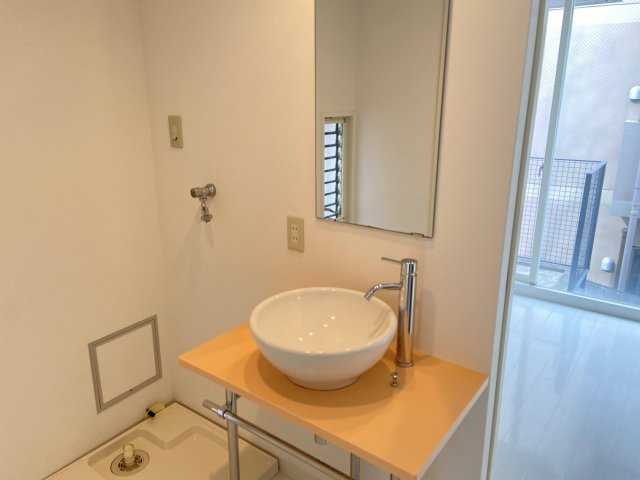 サンタ・アガータの洗面所