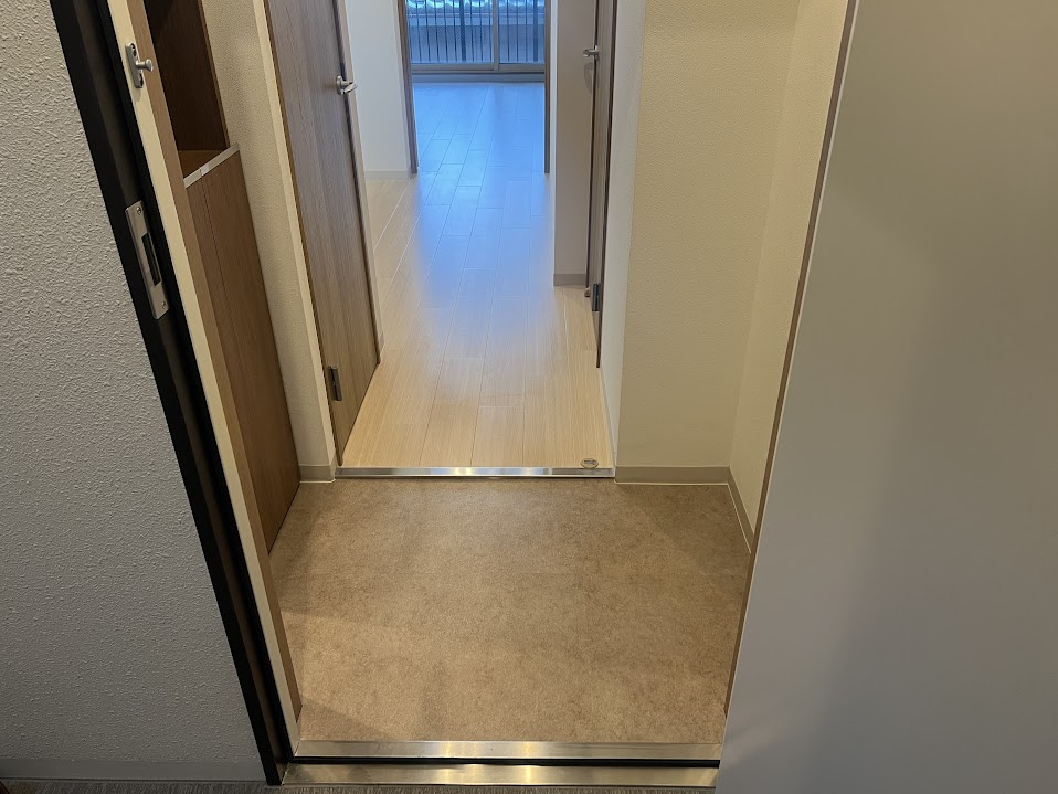 アメリ御所西の玄関