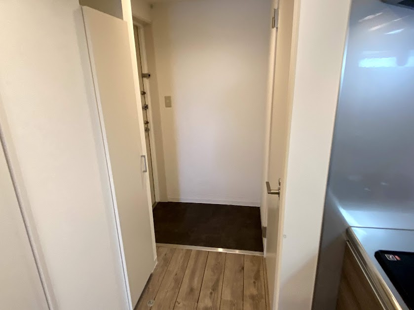 K.H御所前の玄関