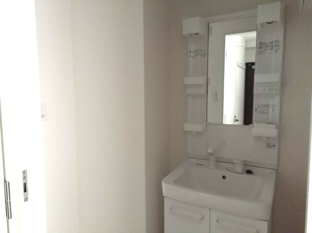 サンカノン御所西の洗面所