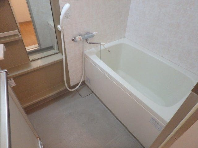 ツゥインウッドの浴室