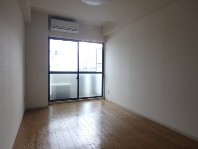 アンシャンテ滝村の洋室