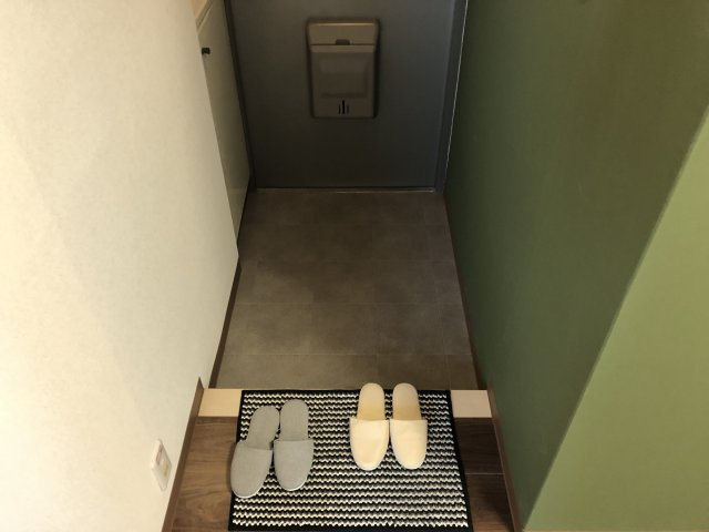 リエス東堀川の玄関