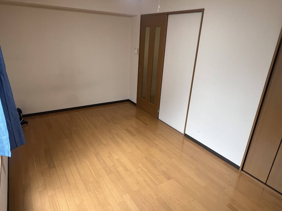 ブライトハウスの洋室