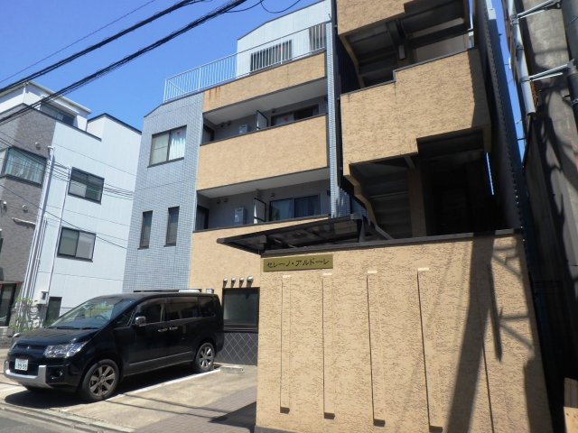 セレーノ・アルドーレの外観