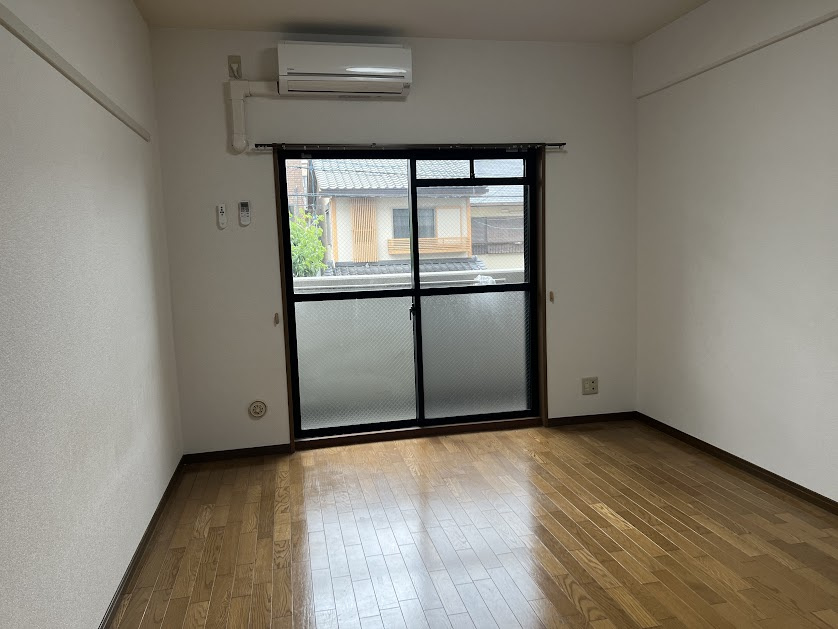 元土御門の洋室