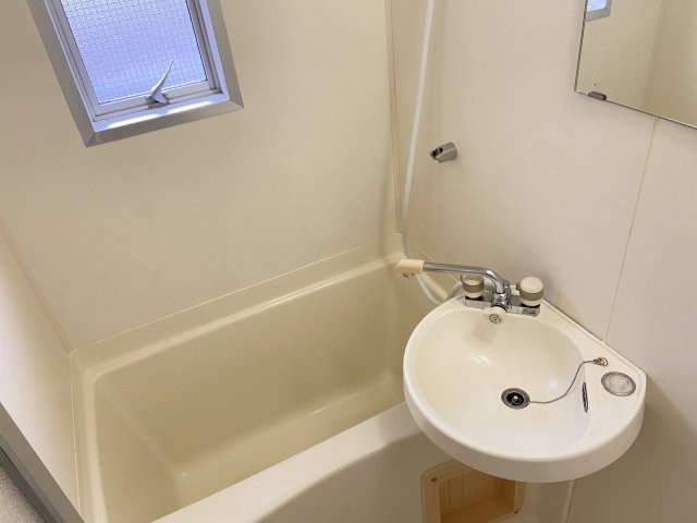 ハウスミツミの浴室