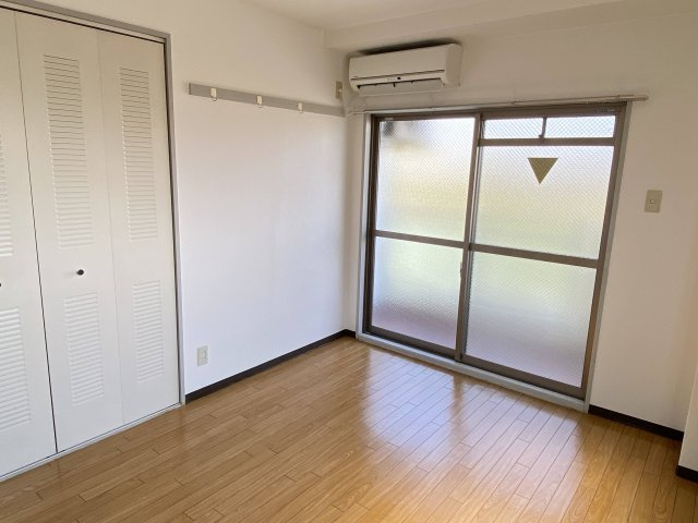 シティーアスカの洋室