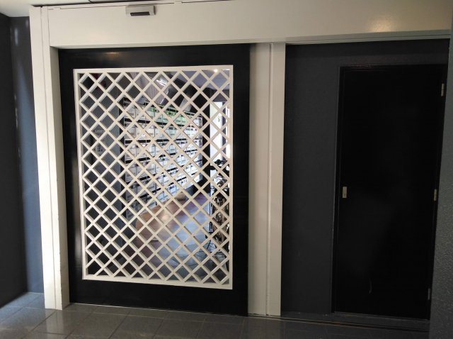 シリウス星の子のエントランス