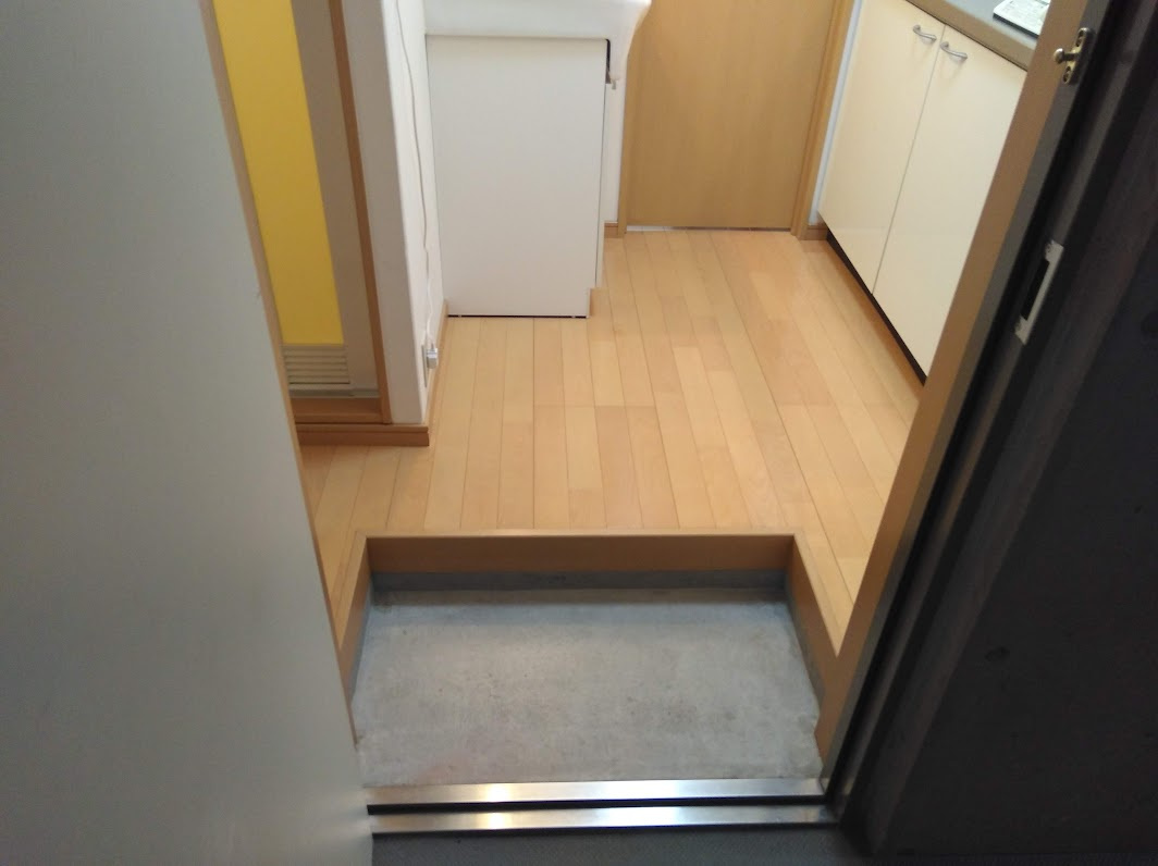 ガーネット御所西の玄関