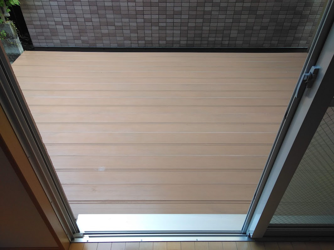 ガーネット御所西のバルコニー