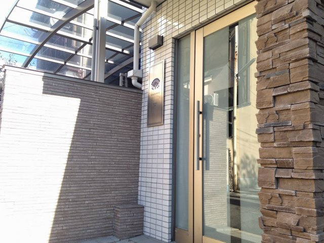 ロイヤルレジデンスのエントランス