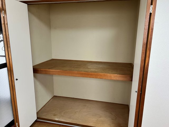 御所西シンワマンションの収納
