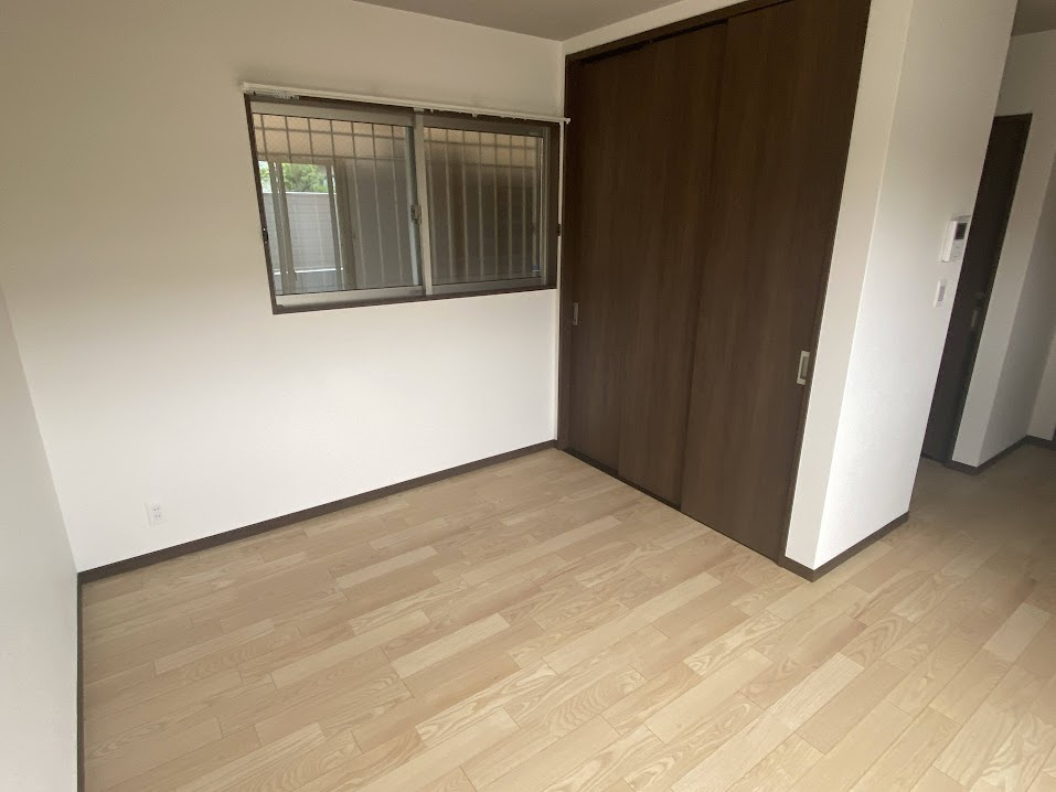 アヴェニール鞍馬口の洋室