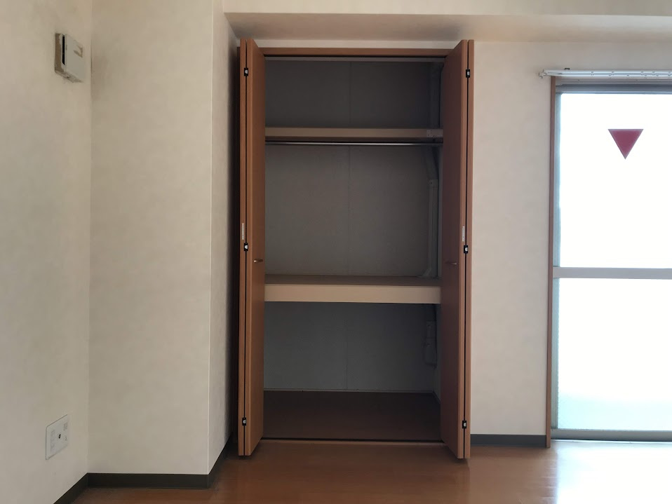 ヴェルデ御所東の収納