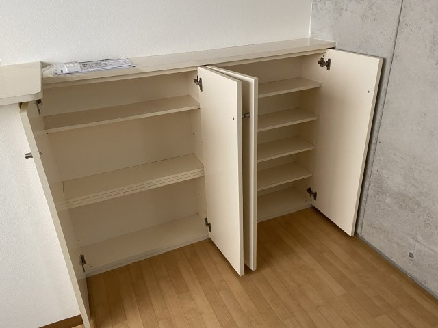 エレガンス御所北の収納