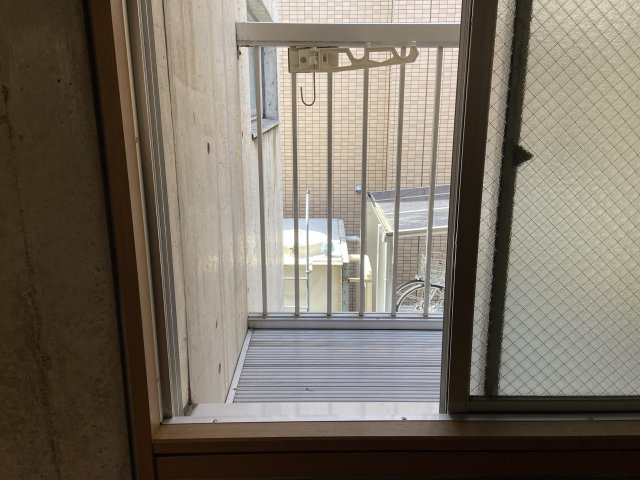 エレガンス御所北のバルコニー